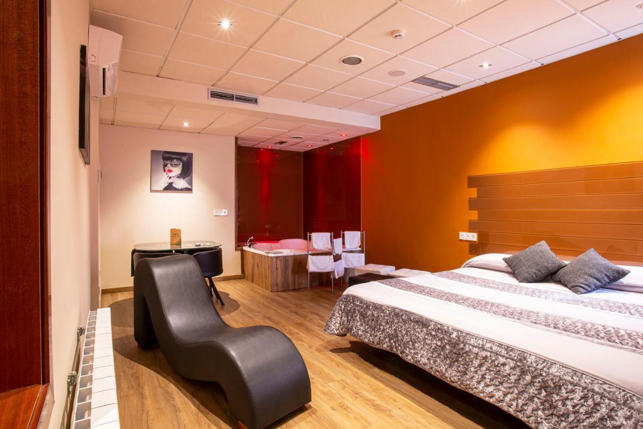 Motel Los Abedules Oviedo Esterno foto