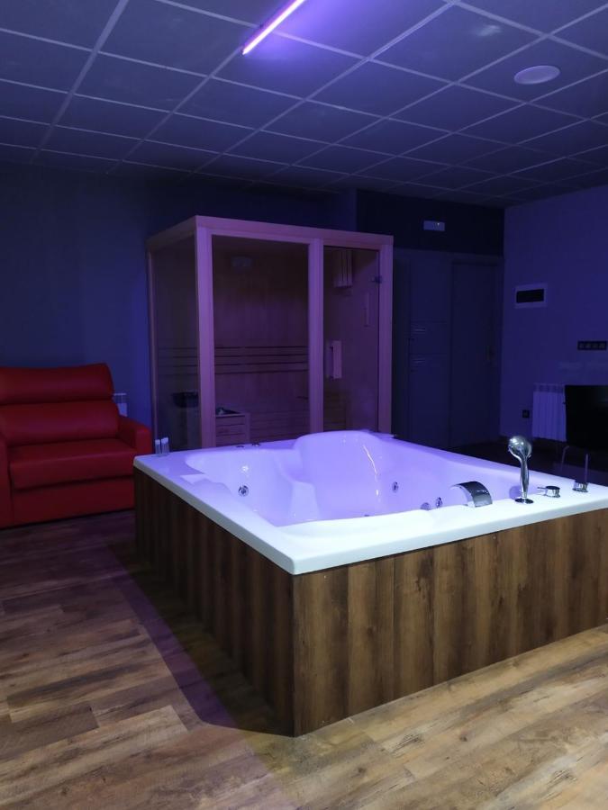 Motel Los Abedules Oviedo Esterno foto